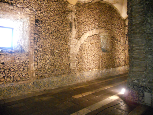 Capela dos Ossos